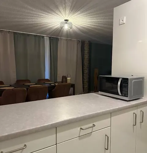 Hideaway Garden, Parking, Cinema,4,5rooms Appartamento